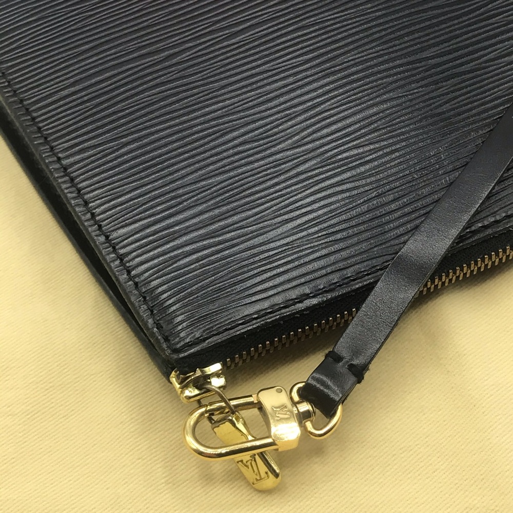 Louis Vuitton Epi Pochette Clutch Wristlet Pouch - Picture 6 of 15